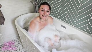 Stepmom took pity on me after catching me peeking on her in the bath